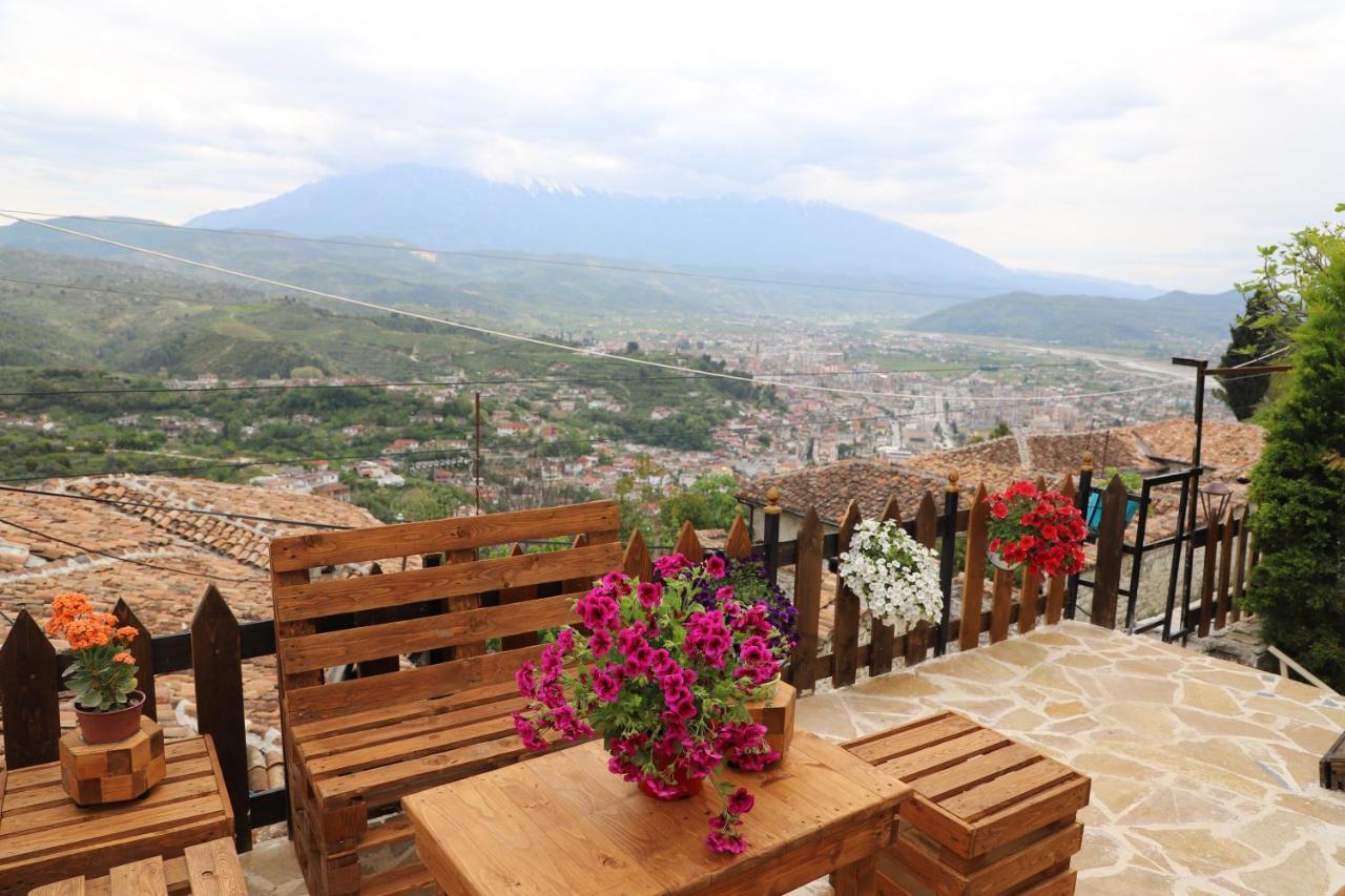 Guest House Maria - Berat Castle Exterior photo
