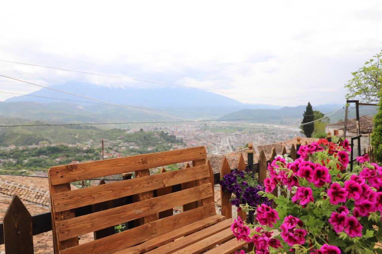 Guest House Maria - Berat Castle Exterior photo