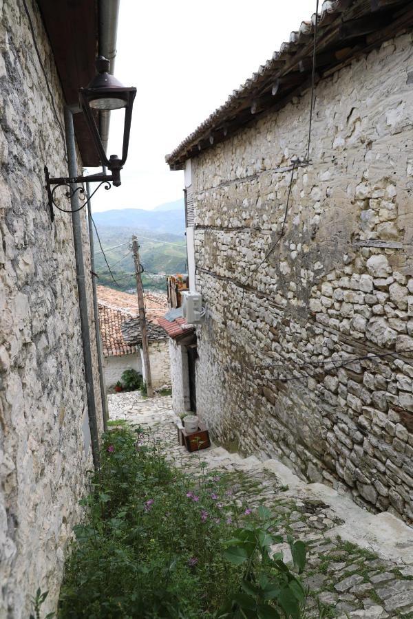 Guest House Maria - Berat Castle Exterior photo