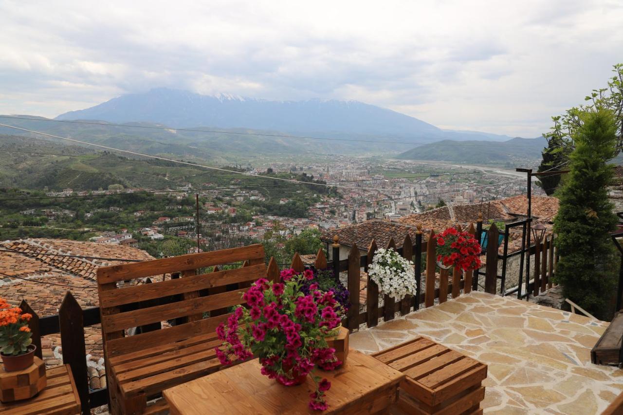Guest House Maria - Berat Castle Exterior photo
