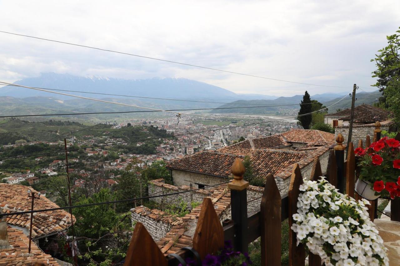 Guest House Maria - Berat Castle Exterior photo