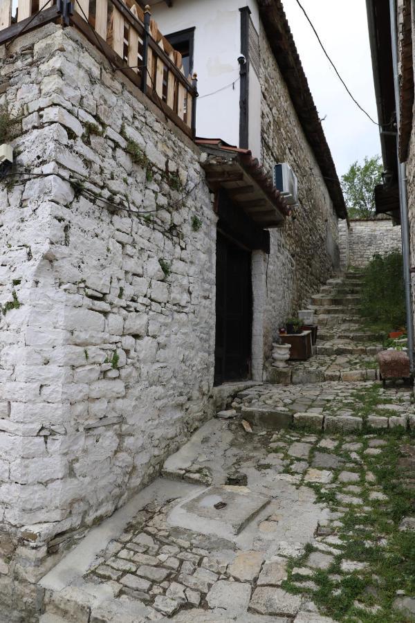 Guest House Maria - Berat Castle Exterior photo